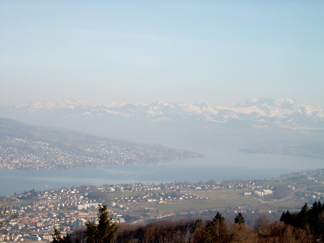 Ütliberg, looking down on Zürichsee